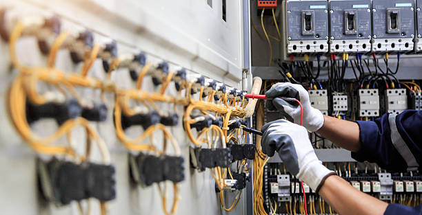 Professional Electrician technician working in Grandview, TX